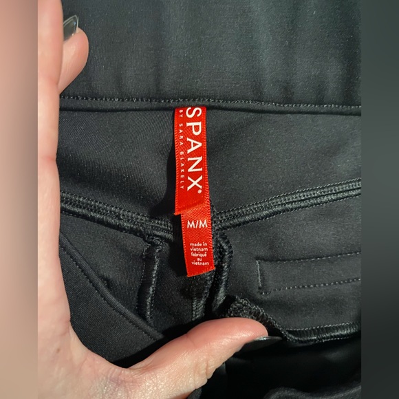 Spanx Ponte Flare Pants, Black, Size Medium - Picture 3 of 5